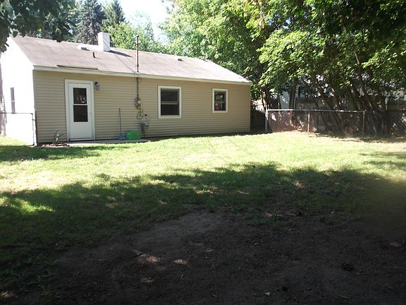 4th image of 1314 Warwick Dr