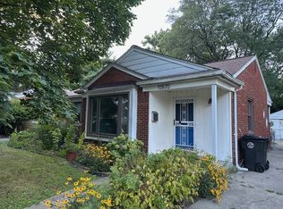 10820 Oak Park Blvd, Oak Park, MI 48237