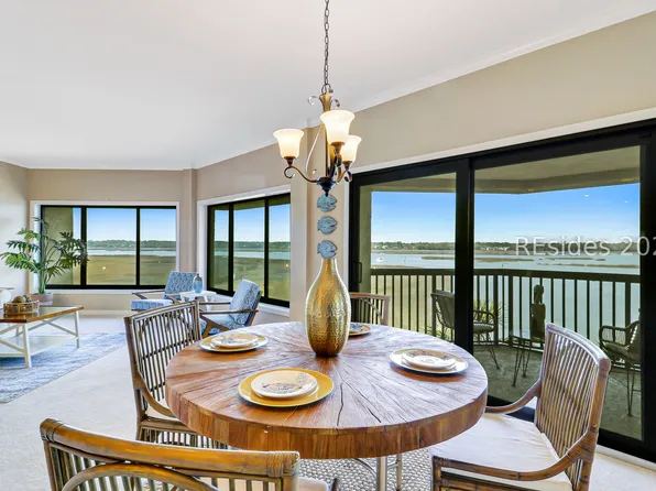 2 Shelter Cove Ln APT 220, Hilton Head Island, SC 29928