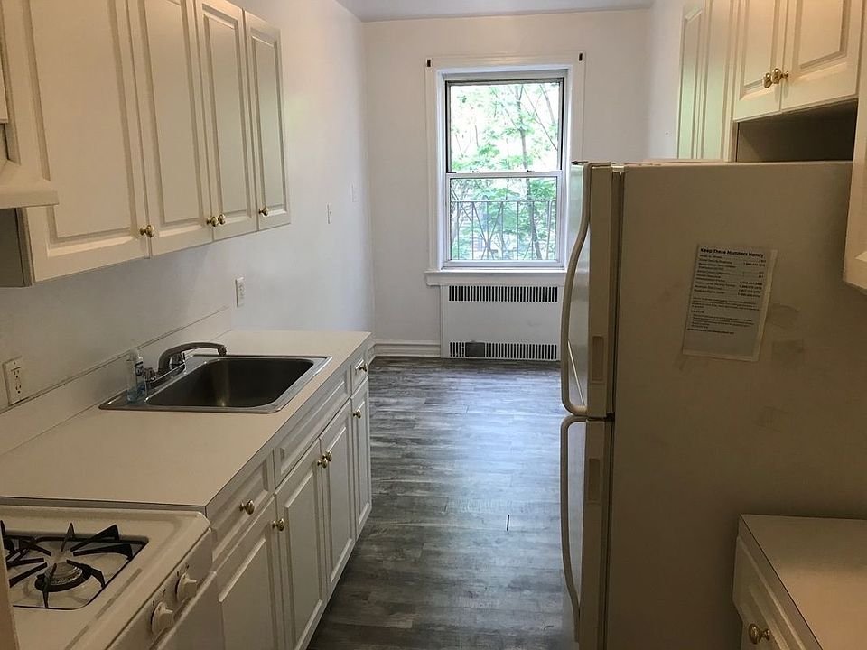 1st image of 111-12 76th Dr #6