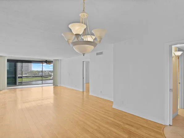 36 Yacht Club Drive #504, North Palm Beach, FL 33408