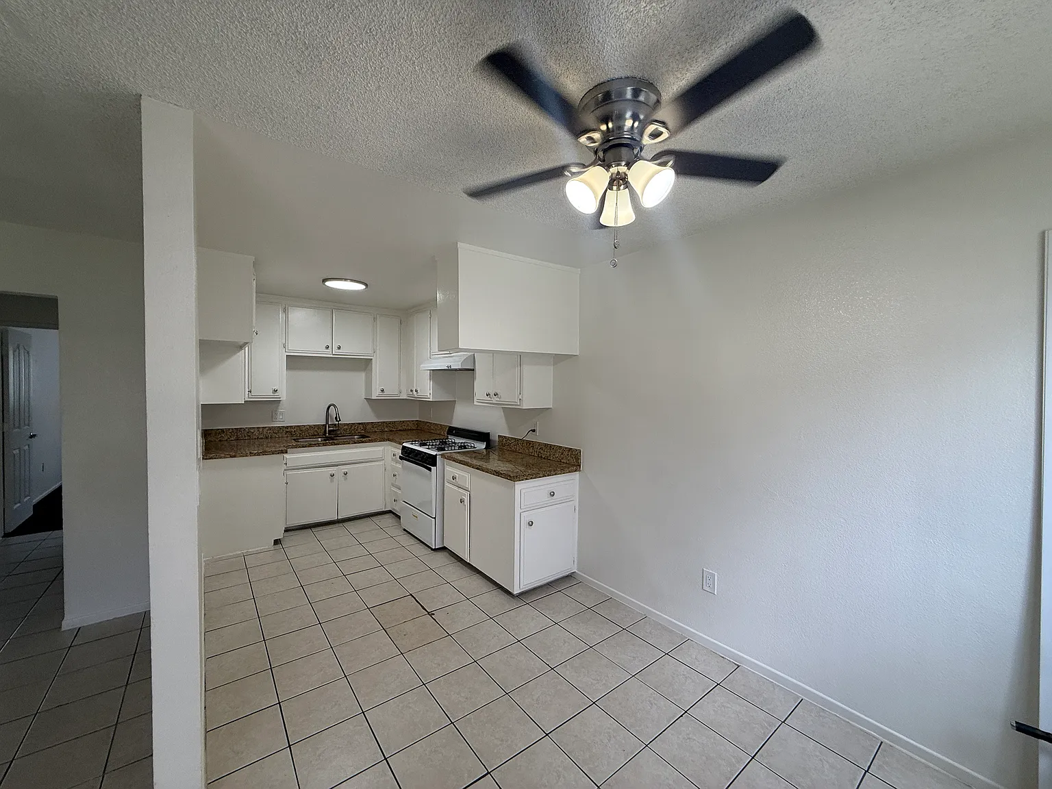 2 bed, 775 sqft, $1,750 — Photo 3