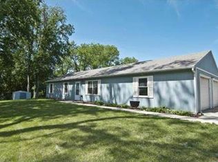 228 Grace St, Tonganoxie, KS 66086