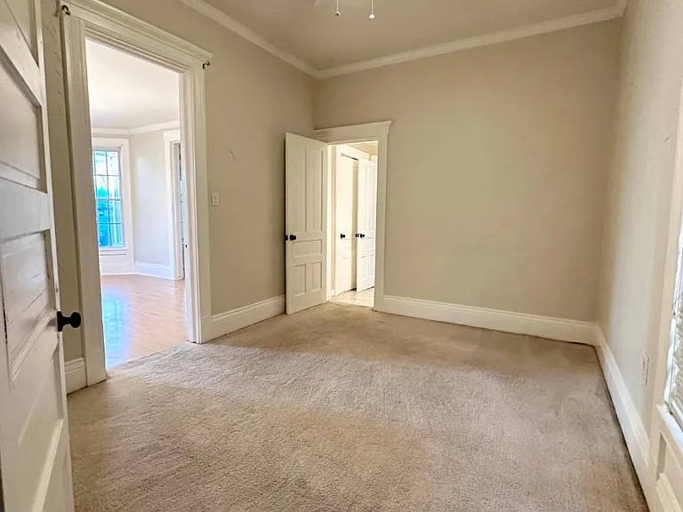 1624 Castle Ave #DOWNSTAIRS — Photo 3