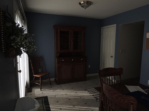 2nd image of 408 Knollwood Rd