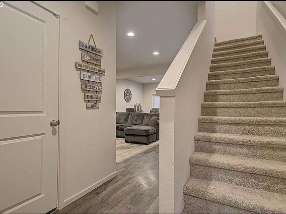 4th image of 2247 NE 118th Pl