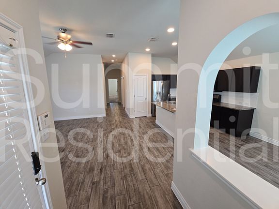 4th image of 514 Silo St