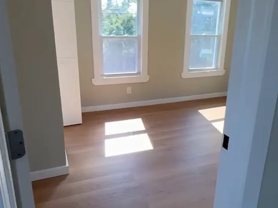 67 Manning Ave #2