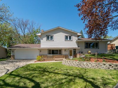 10940 Pioneer Dr, Burnsville, MN, 55337