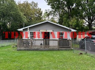 2121 Christner St, Burton, MI 48519