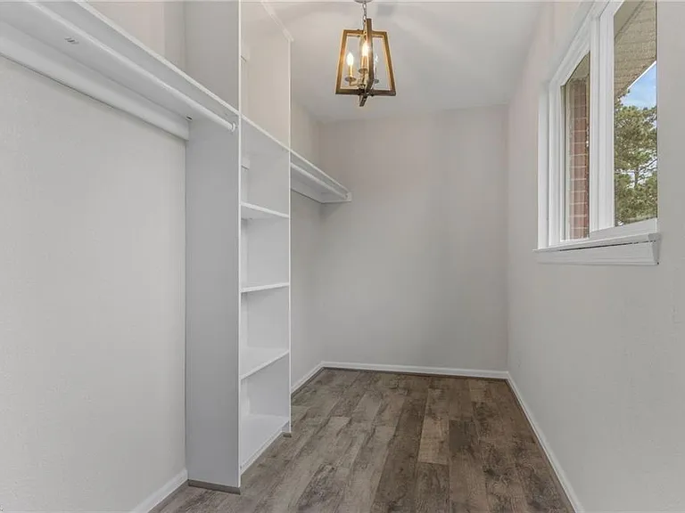 625 Kenneth Rd — Photo 24