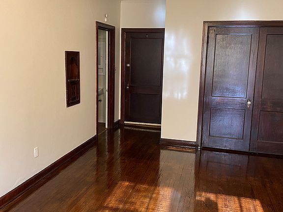 2nd image of 514 S 7th St #W