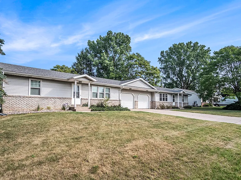 6679 Pleasantview St NE — Photo 4