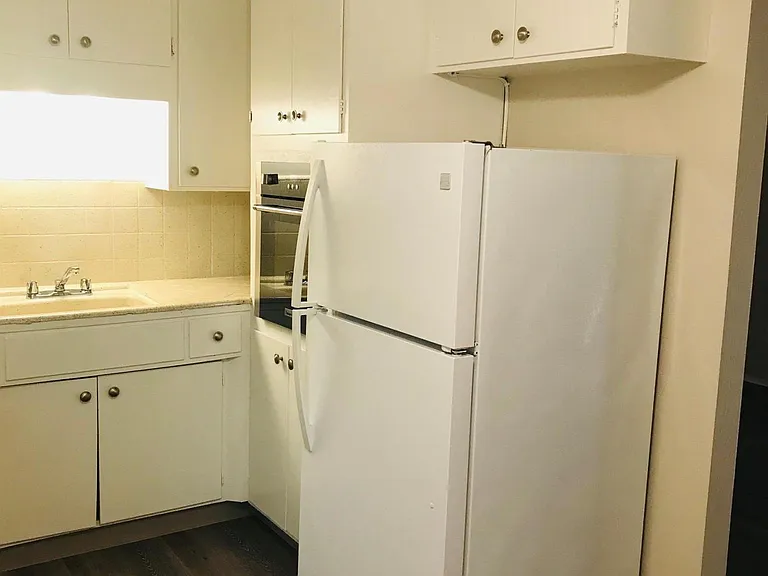 3915 Hamilton Ave — Photo 11