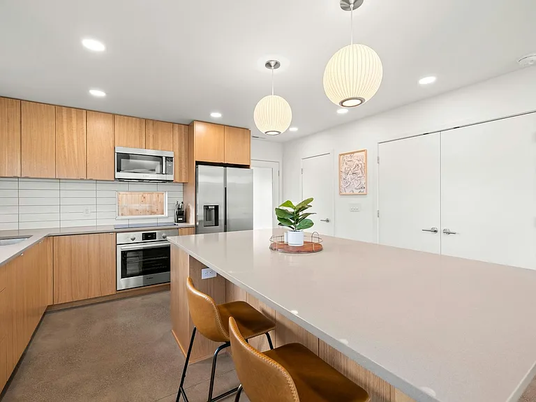 4809 N Kerby Ave — Photo 7