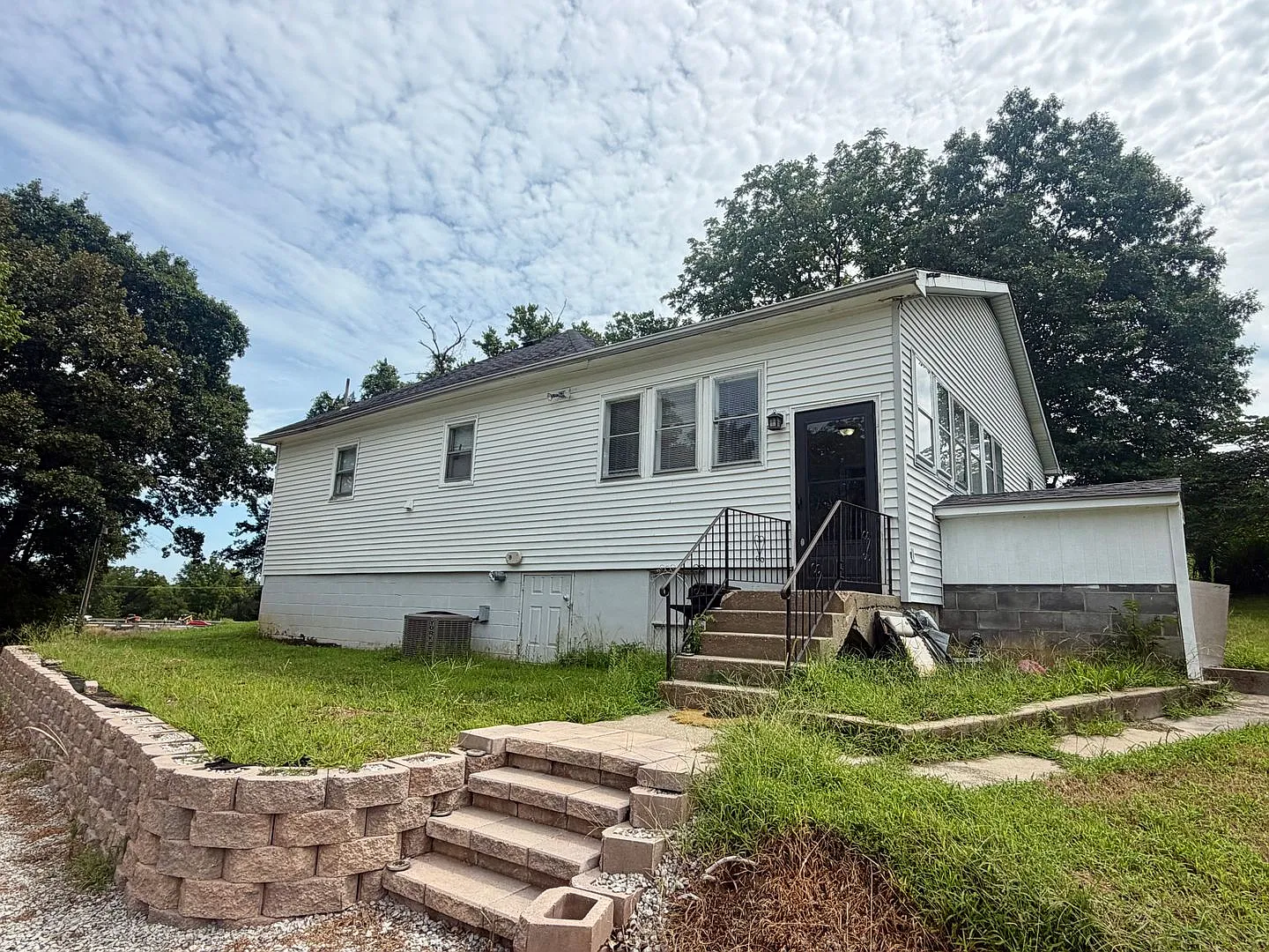 3 bed, 1470 sqft, $1,500 — Photo 1