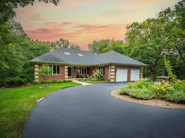 50 Lincoln Dr, East Dubuque, IL 61025