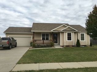 1725 SE Oxford Dr, Waukee, IA 50263