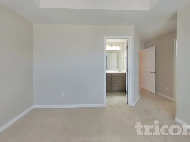 324 Kinsale Dr — Photo 9