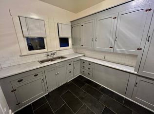 1017 Locust Ave APT B, Long Beach, CA 90813