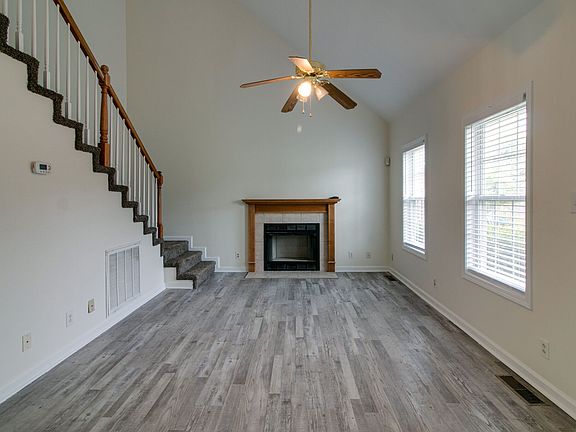4th image of 1336 Fergie Ct