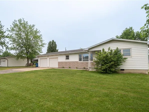 203 Depot Rd, Bloomfield, MO 63825