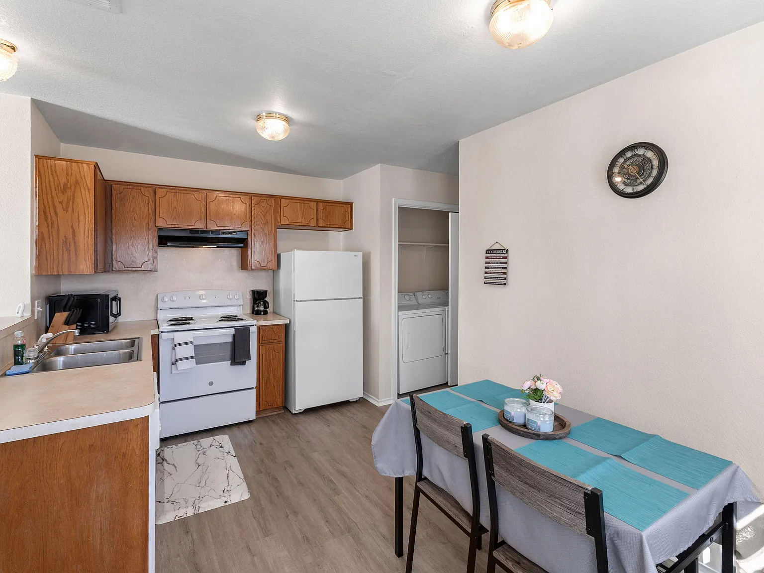 3 bed, 2.0 bath, 1200 sqft, $910 — Photo 3