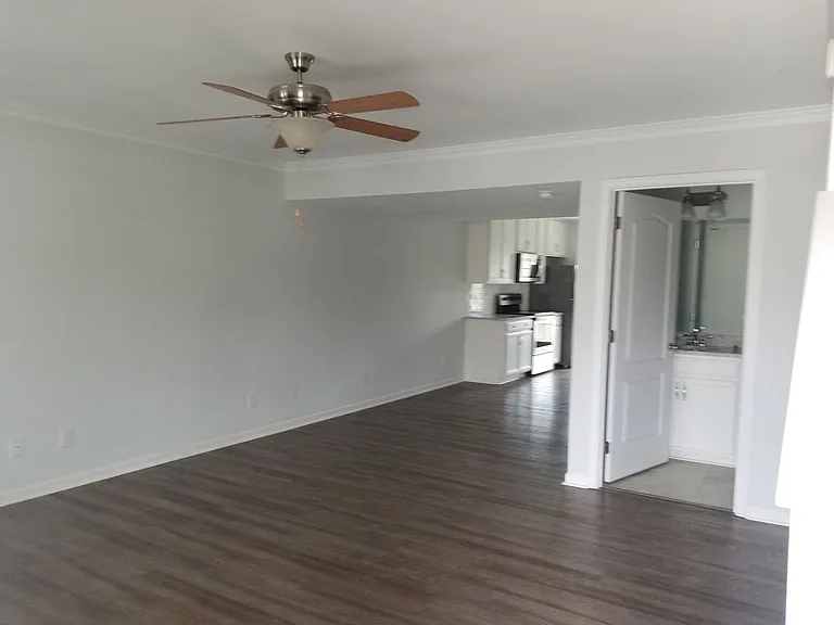 108 Squire Cir — Photo 3