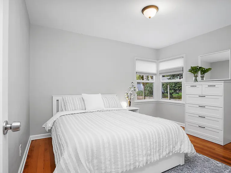 Stoneway Dr NW — Photo 9