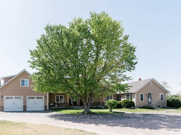 601 W 16th St, Imperial, NE 69033