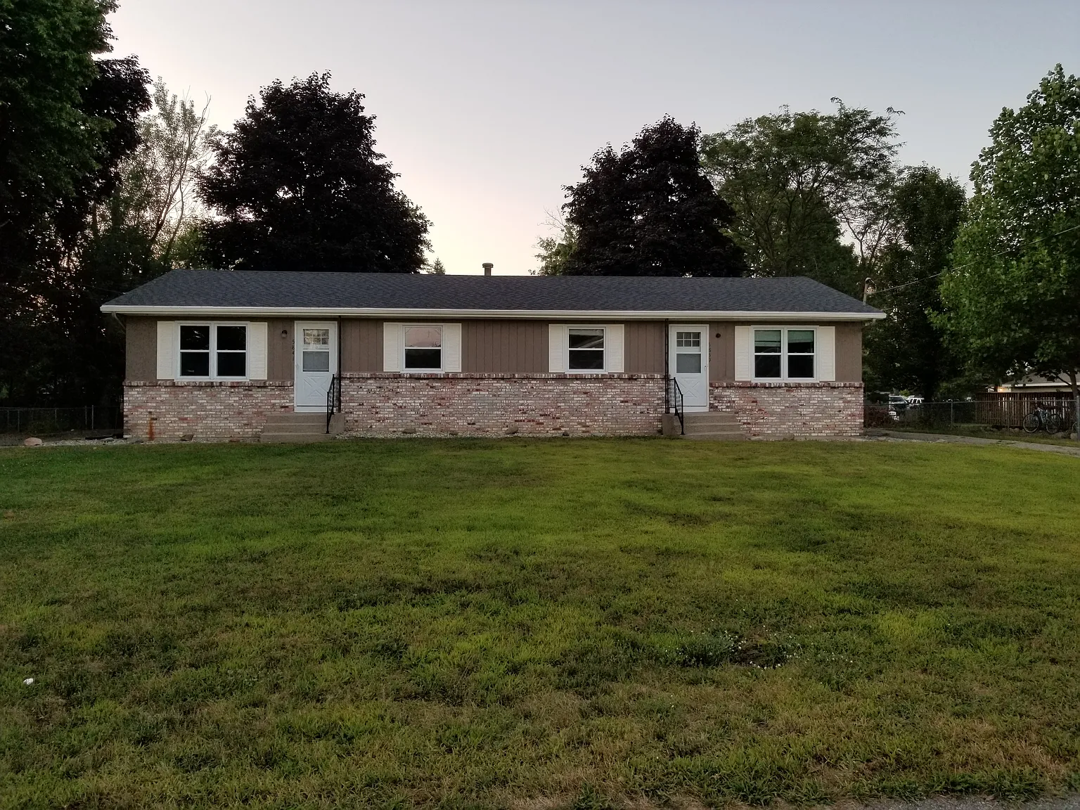 5841 Country View Dr photo 1