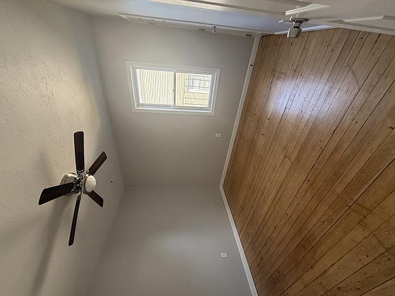 5th image of 190 Horton St
