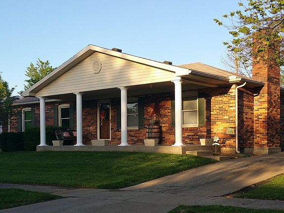 5th image of 132 Molly St