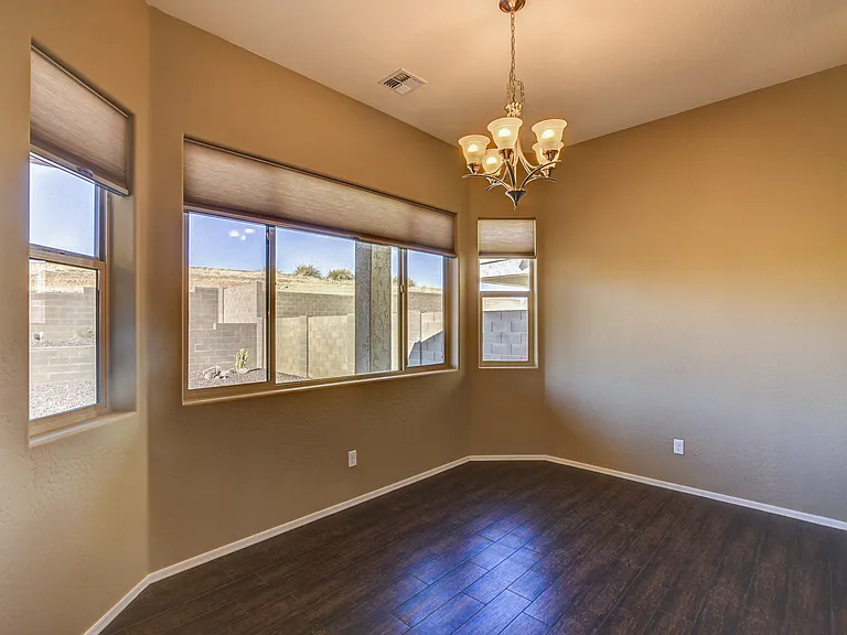 4844 N Salem Pl — Photo 7