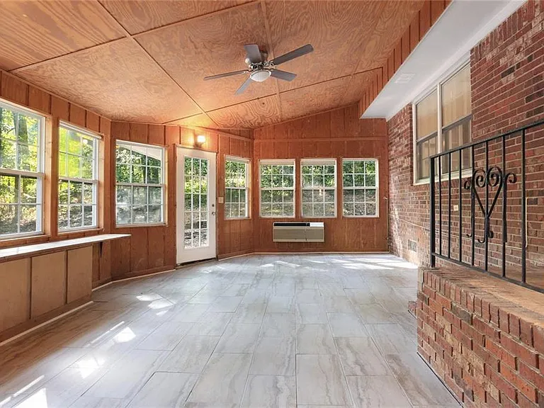 2270 Shawnee Trl — Photo 22