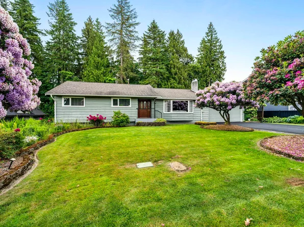 927 Selkirk Cres, Coquitlam, BC V3J 6E4