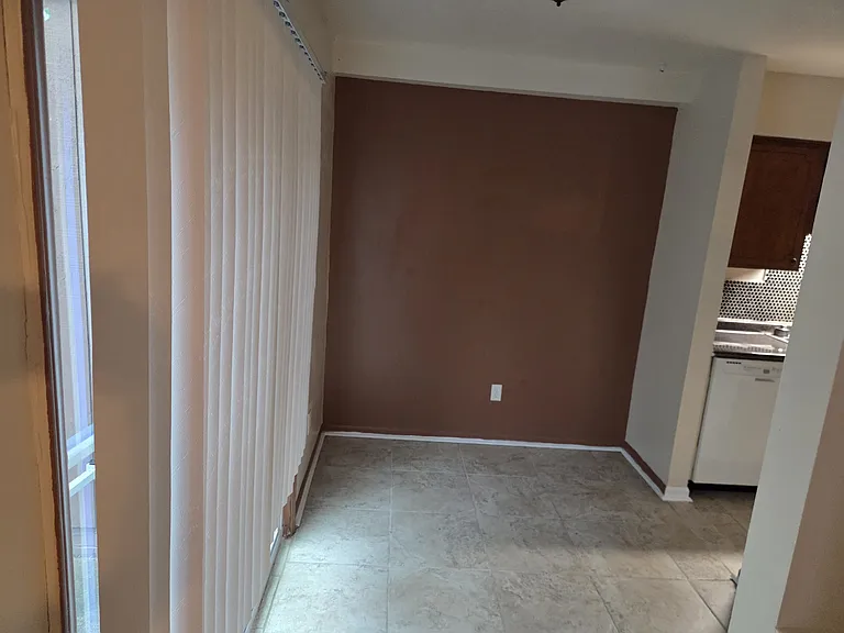 6105 Honeysuckle Ln — Photo 11