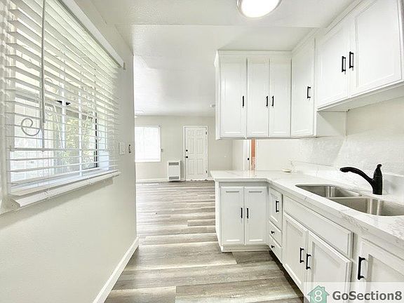 4th image of 3824 Lockland Dr #1
