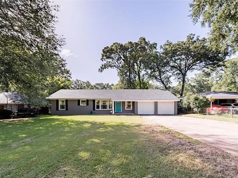 928 Poleman Rd — Photo 1
