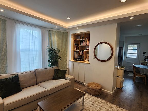 2nd image of 237-239 Stephens St Floor 239-1