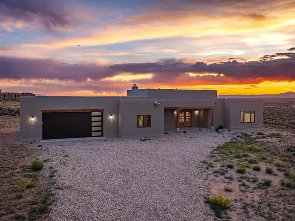 296 Los Cordovas, Ranchos de Taos, NM 87557