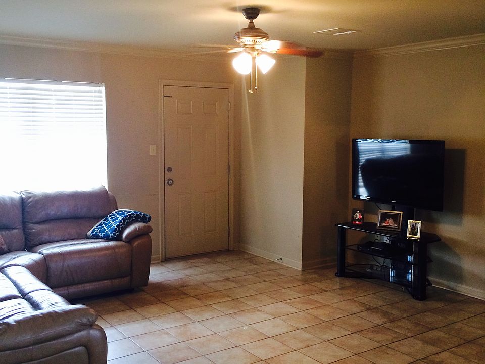 1st image of 1023 Jordan Dr
