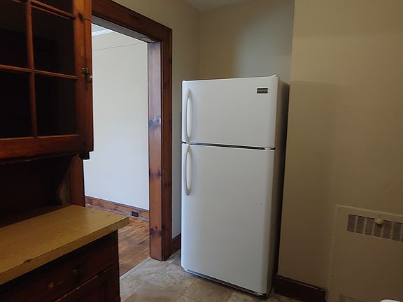 5th image of 341 Franklin St #202