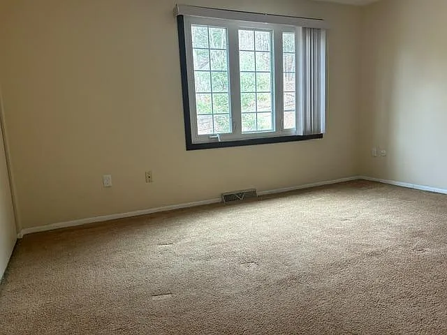104 Woodbridge Dr — Photo 11