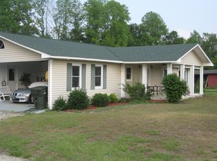 121 Lady Bug Ln, Glennville, GA 30427