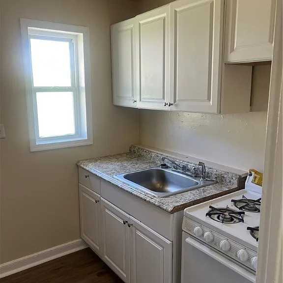 607 Monticello Dr — Photo 5