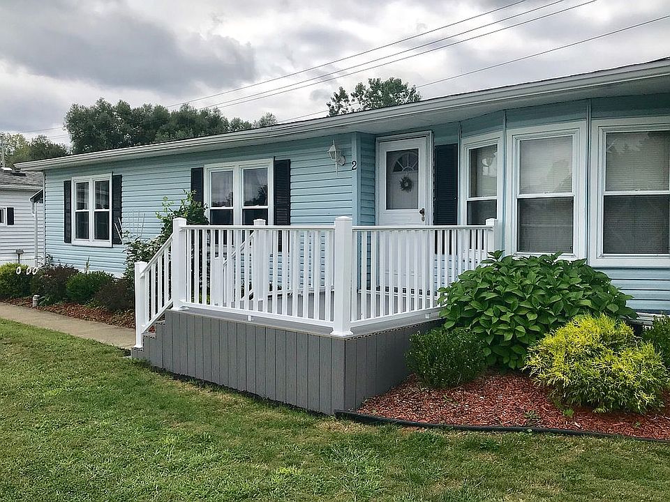 New vinyl front deck - 2020