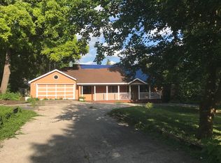 161 Wildwood Rd, Algonquin, IL 60102