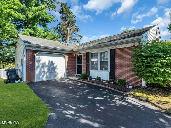 45 Farnworth Close #1000, Freehold, NJ 07728