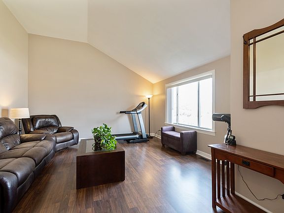 4th image of 2109 Culver Ct